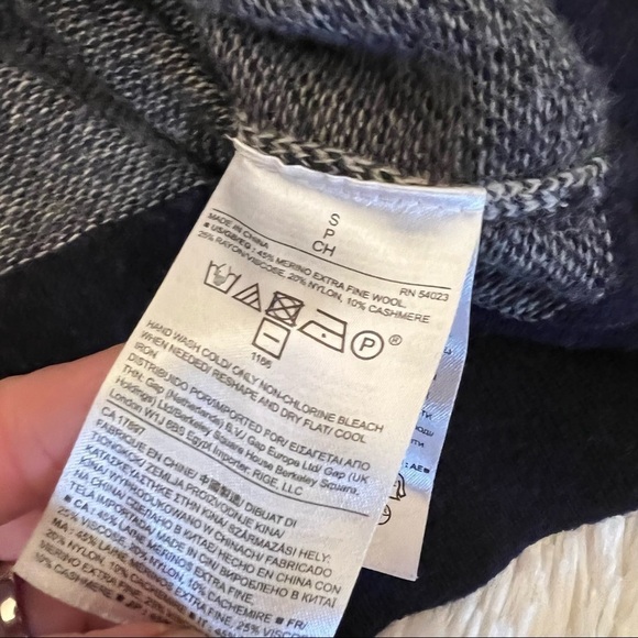 Banana Republic Navy Italian Wool Striped Sweater - Picture 6 of 8